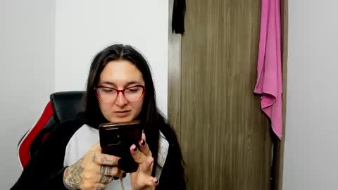sweet__suck69bitch online show from December 17, 2024, 2:55 am