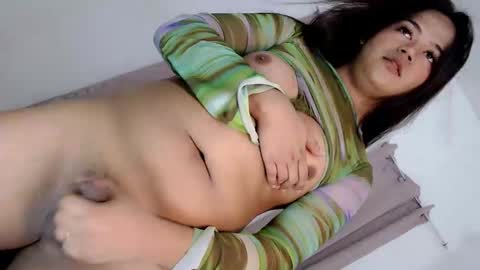 Snapshot of sweet_ahrii chatting on April 11, 2026, 6:07 am CLEO online show from April 11, 2026, 6:07 am