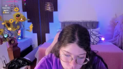 Alice online show from April 10, 2026, 7:07 pm