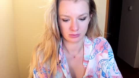 Snapshot of sweet_angel_a chatting on January 13, 2025, 11:06 pm Ann - your sweet girl online show from January 13, 2025, 11:06 pm