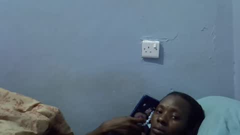 sweet_candie01 online show from May 12, 2026, 6:43 am