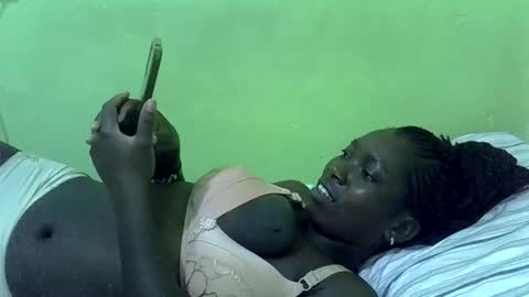 sweet_cherie1 online show from February 5, 2026, 7:51 pm