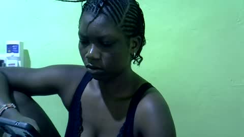 Snapshot of sweet_cherie1 chatting on July 6, 2026, 4:20 am sweet_cherie1 online show from July 6, 2026, 4:20 am