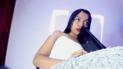 Canela online show from March 16, 2026, 2:10 pm