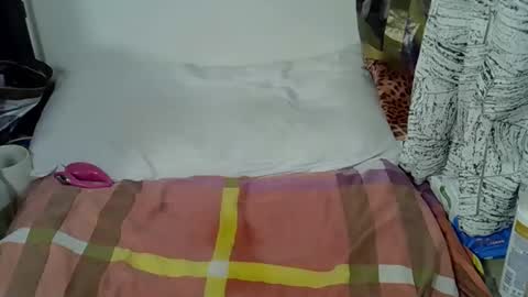 sweet_diva19 online show from May 13, 2026, 6:22 am
