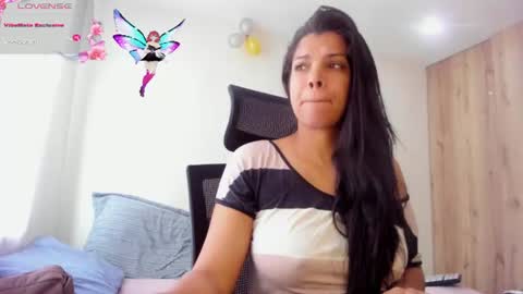 Snapshot of sweet_dreamses chatting on June 18, 2026, 2:43 pm Kendra online show from June 18, 2026, 2:43 pm