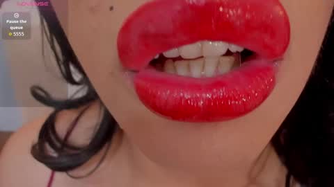 sweet_eliizabeth online show from May 9, 2026, 1:05 pm
