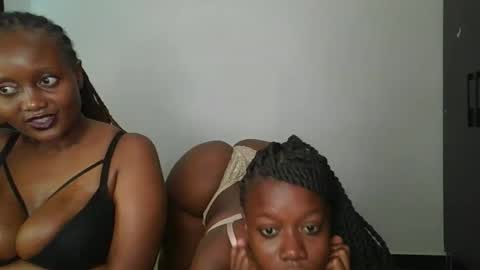 Snapshot of sweet_ella6 chatting on April 1, 2026, 1:41 pm sweet_ella6 online show from April 1, 2026, 1:41 pm