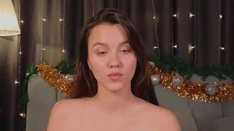 Snapshot of sweet_haeven chatting on December 25, 2024, 9:11 pm Im Mia.LOVELY PATTERNS 100  120  160  200 my toy buzzes from 2 tip online show from December 25, 2024, 9:11 pm