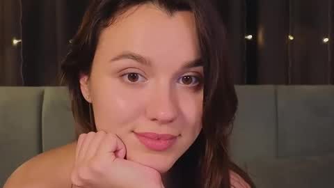 Snapshot of sweet_haeven chatting on January 14, 2025, 2:08 am Im Mia.LOVELY PATTERNS 100  120  160  200 my toy buzzes from 2 tip online show from January 14, 2025, 2:08 am