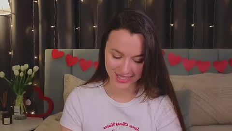 Snapshot of sweet_haeven chatting on February 16, 2025, 4:10 pm Im Mia.LOVELY PATTERNS 100  120  160  200 my toy buzzes from 2 tip online show from February 16, 2025, 4:10 pm