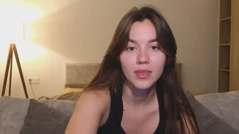 Snapshot of sweet_haeven chatting on October 10, 2025, 7:35 pm Im Mia.LOVELY PATTERNS 100  120  160  200 my toy buzzes from 2 tip online show from October 10, 2025, 7:35 pm