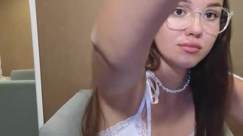 Snapshot of sweet_haeven chatting on October 20, 2025, 3:12 pm Im Mia.LOVELY PATTERNS 100  120  160  200 my toy buzzes from 2 tip online show from October 20, 2025, 3:12 pm