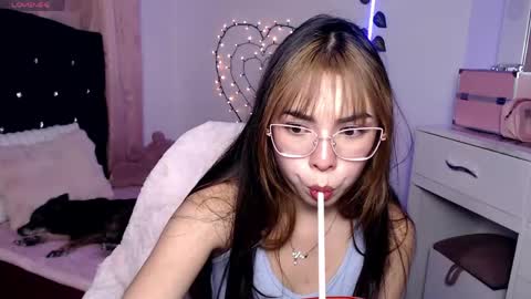 Hannah online show from May 26, 2026, 2:51 am