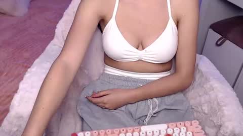 Snapshot of sweet_hannaah chatting on July 7, 2026, 7:23 am Hannah online show from July 7, 2026, 7:23 am