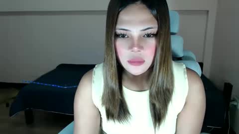 sophia daisy  online show from February 23, 2025, 11:47 pm