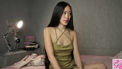 Snapshot of sweet_is_kim2 chatting on June 25, 2026, 9:47 am Kim online show from June 25, 2026, 9:47 am