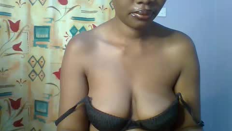 Snapshot of sweet_jamiie chatting on April 15, 2026, 12:06 am jay online show from April 15, 2026, 12:06 am