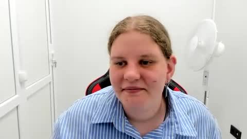 Karla online show from July 25, 2026, 2:25 pm