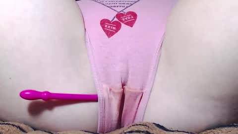 Kitten online show from November 21, 2025, 7:18 am