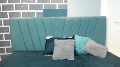 sweet_kitty_05 online show from February 17, 2026, 11:33 pm