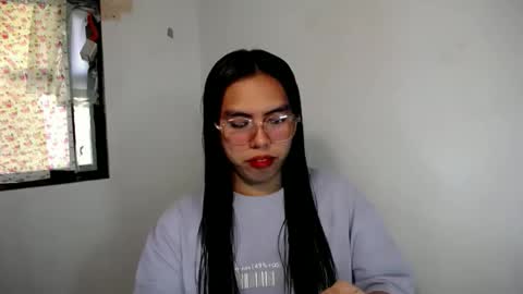 sweet_kyline69 online show from November 10, 2025, 11:37 pm