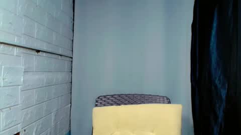 LAIKA online show from April 12, 2026, 2:38 am