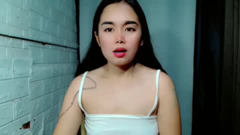 LAIKA online show from May 14, 2026, 5:03 am