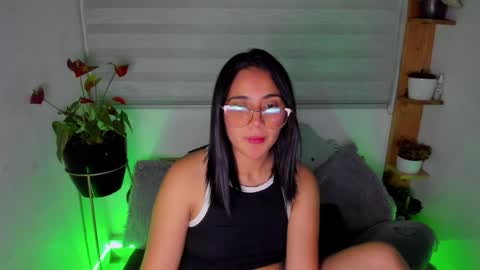 Lina online show from May 14, 2026, 1:56 am
