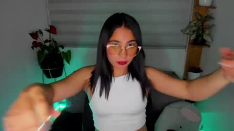 Lina online show from June 16, 2026, 12:02 am