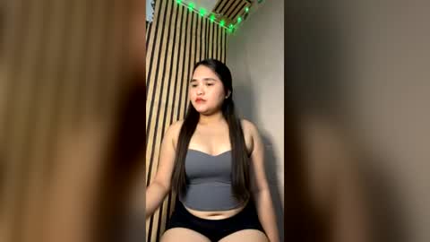 Snapshot of sweet_maeyyy chatting on July 1, 2026, 2:29 pm Sweet maeyyy online show from July 1, 2026, 2:29 pm
