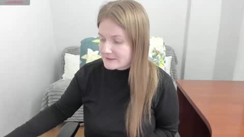 Mila online show from January 18, 2026, 8:23 pm