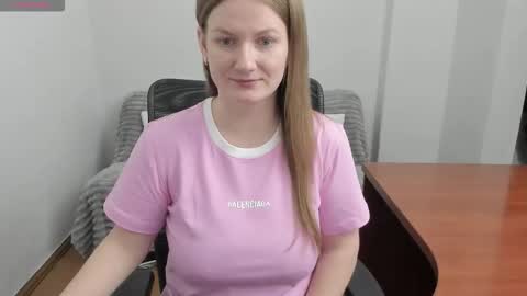 Mila online show from February 20, 2026, 2:28 pm