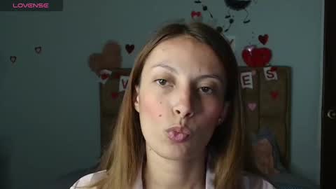 sweet_moon_v_ online show from February 12, 2026, 11:22 pm