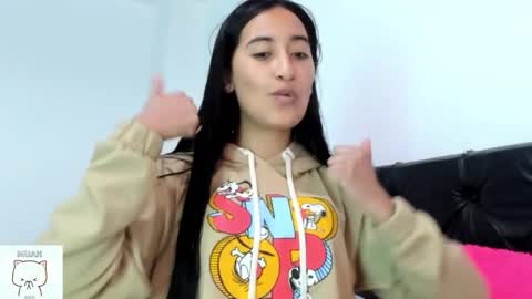 Snapshot of sweet_nhaomy chatting on November 3, 2025, 7:37 pm Nhaomy online show from November 3, 2025, 7:37 pm