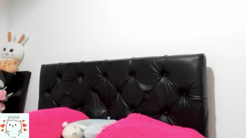 Snapshot of sweet_nhaomy chatting on November 5, 2025, 2:00 am Nhaomy online show from November 5, 2025, 2:00 am