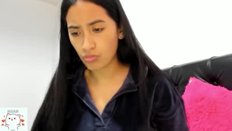 Snapshot of sweet_nhaomy chatting on November 10, 2025, 9:14 pm Nhaomy online show from November 10, 2025, 9:14 pm