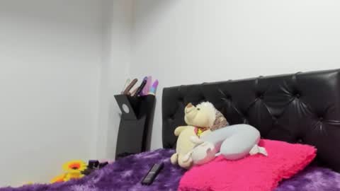 Snapshot of sweet_nhaomy chatting on November 25, 2025, 9:59 pm Nhaomy online show from November 25, 2025, 9:59 pm