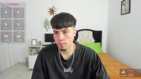 sweet_paradisex5 online show from April 9, 2026, 9:53 pm