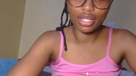 S online show from September 19, 2025, 6:48 am