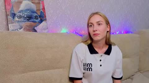 sweet_pixie__ online show from July 8, 2026, 10:20 am