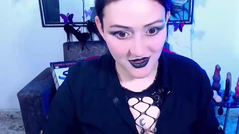 sweet_poison_666 online show from April 9, 2026, 11:32 pm