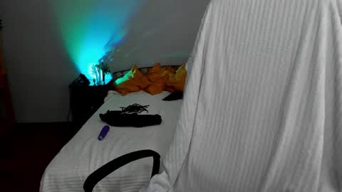 Tasya online show from September 19, 2025, 7:32 am