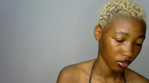 Snapshot of sweet_pussy04 chatting on June 18, 2026, 10:52 am sweet girl online show from June 18, 2026, 10:52 am