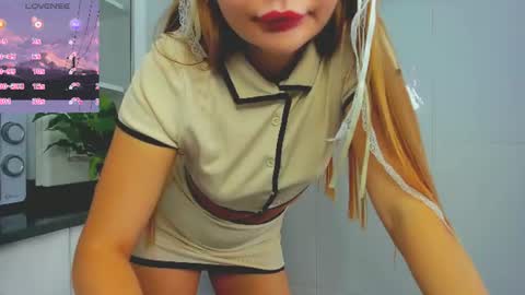 Snapshot of sweet_sabriina chatting on June 12, 2026, 2:16 pm Sabina online show from June 12, 2026, 2:16 pm