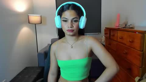 Snapshot of sweet_scarllet12 chatting on December 12, 2024, 4:21 pm SCARLLET online show from December 12, 2024, 4:21 pm