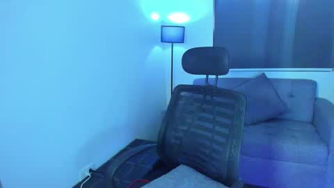 Snapshot of sweet_scarllet12 chatting on March 5, 2025, 8:54 am SCARLLET online show from March 5, 2025, 8:54 am