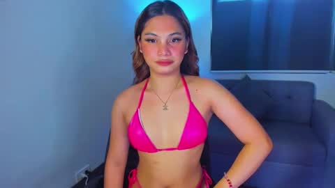 Snapshot of sweet_scarllet12 chatting on March 8, 2025, 7:38 am SCARLLET online show from March 8, 2025, 7:38 am