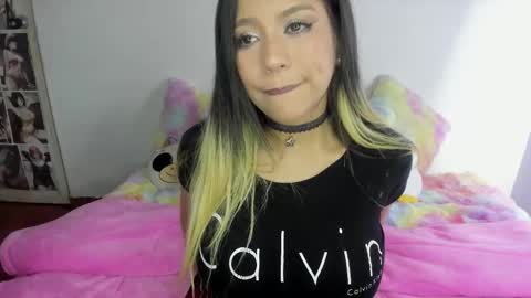 Snapshot of sweet_stephaniee chatting on October 28, 2025, 1:53 am online show from October 28, 2025, 1:53 am