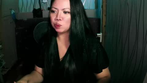 Snapshot of sweet_sugarxxx09 chatting on November 24, 2025, 6:29 pm Caren online show from November 24, 2025, 6:29 pm